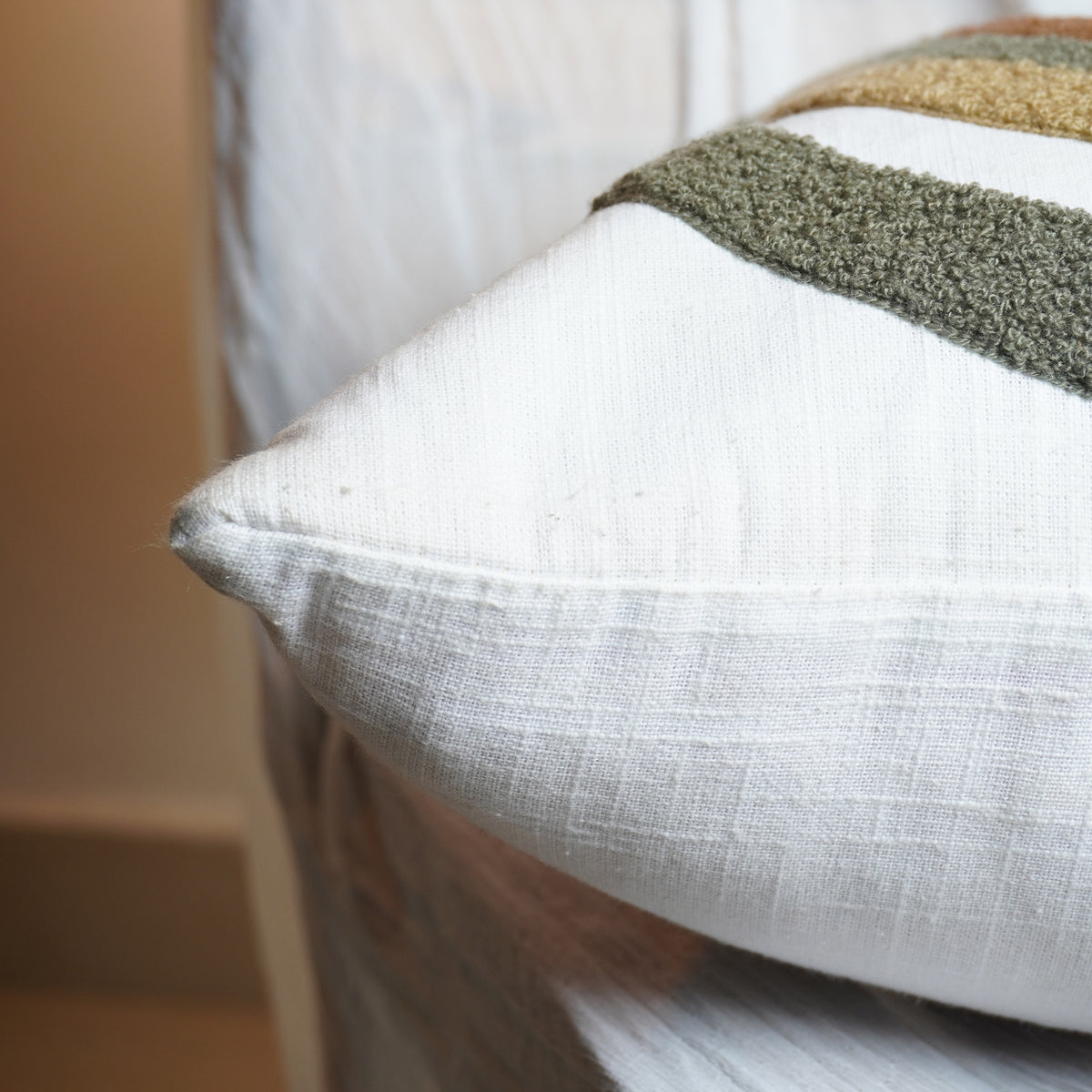 Multiconcentric Earthy Hues Cushion 10