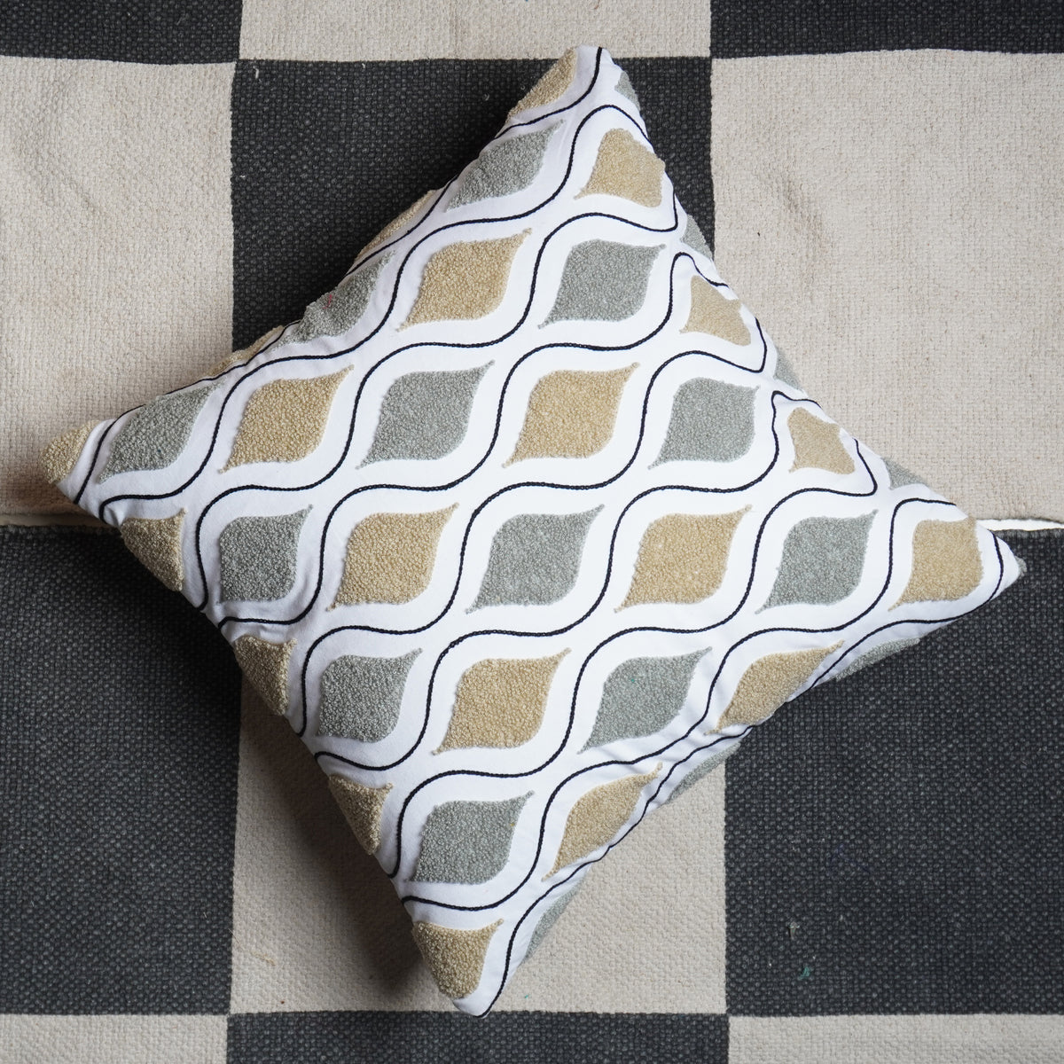 Desert Slaty Cushion12